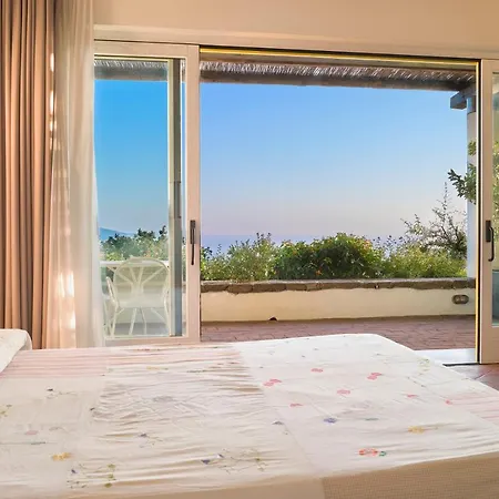Hotell Borgo La Pietraia 4*