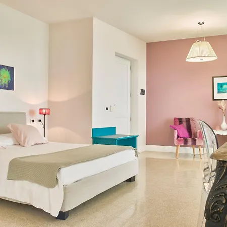 Borgo La Pietraia Hotel 4*